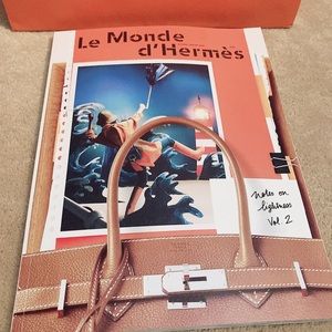 Hermes Magazine/ Le Monde d Hermes / 2022